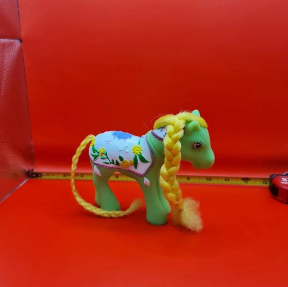 Gigo Carousel Circus Pony Green Flowers Merry Go Round Yellow Mane Tail Vintage - Picture 2 of 7